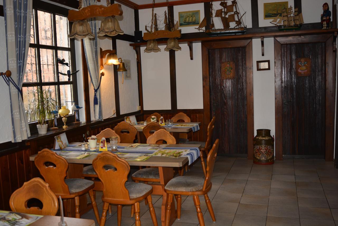 Hotel Restaurant Bauernstube Eschenburg Buitenkant foto